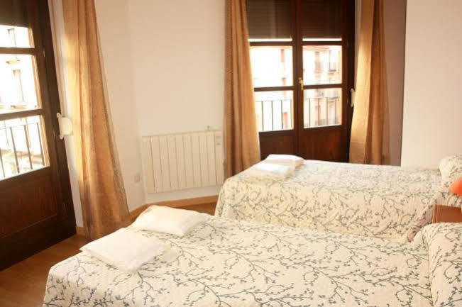 Apartamentos Gandia Centro 3000 ภายนอก รูปภาพ